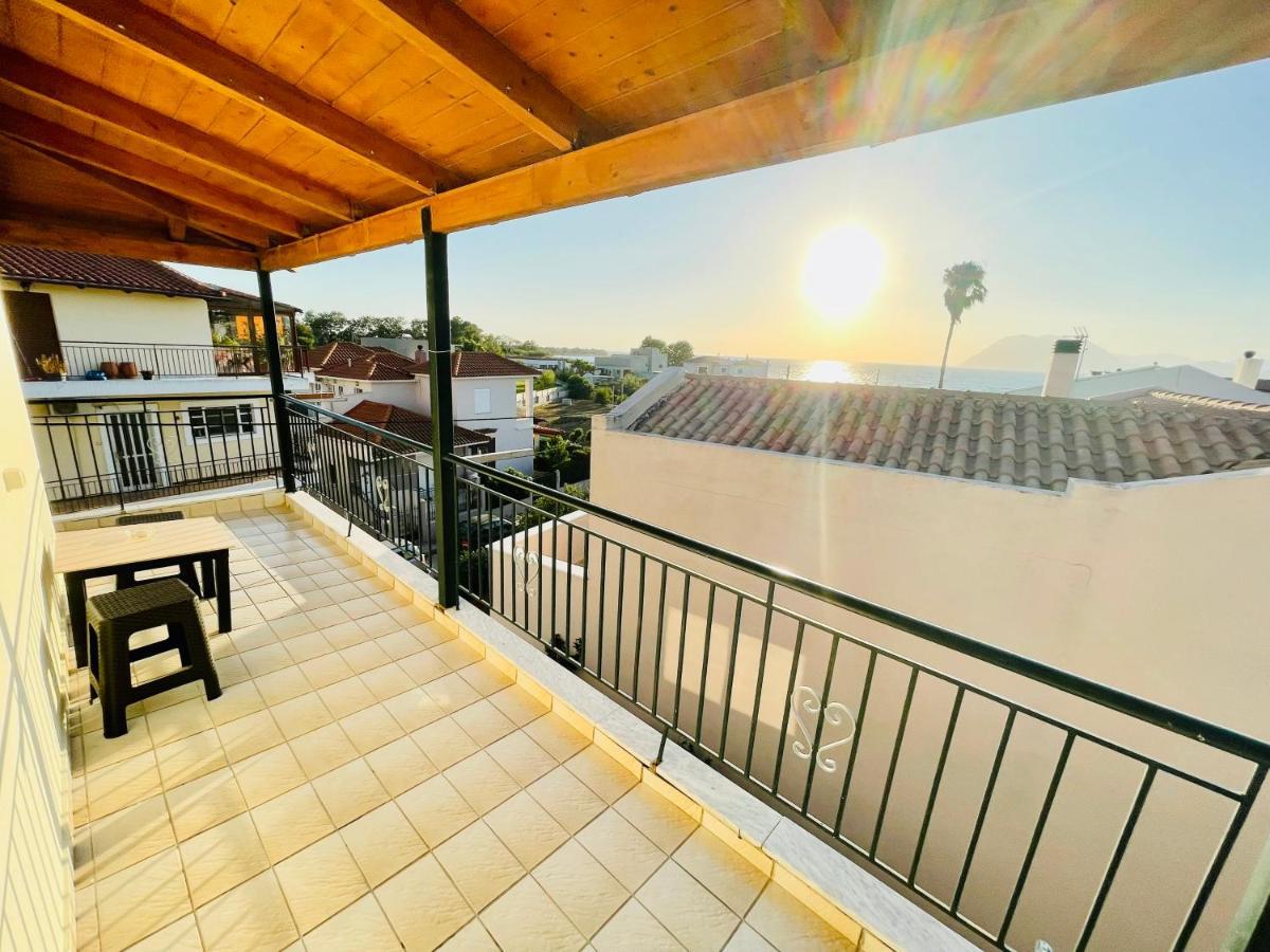 Teo'S 2 Persons Studio Deluxe Patras Dış mekan fotoğraf